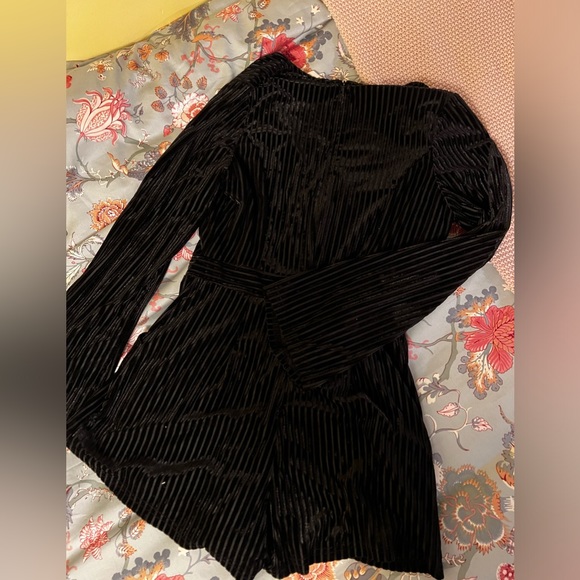 Romper - Picture 3 of 4